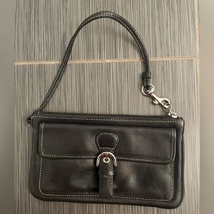 Coach - leather wristlet with pocket